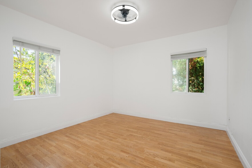 Building Photo - 1836 Euclid St