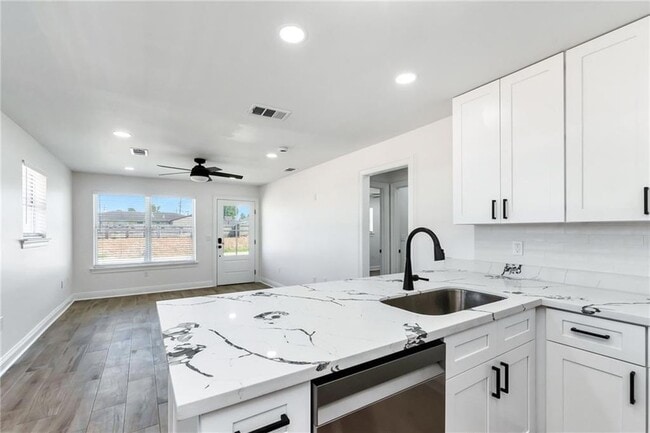 Building Photo - 2508 Chalona Dr