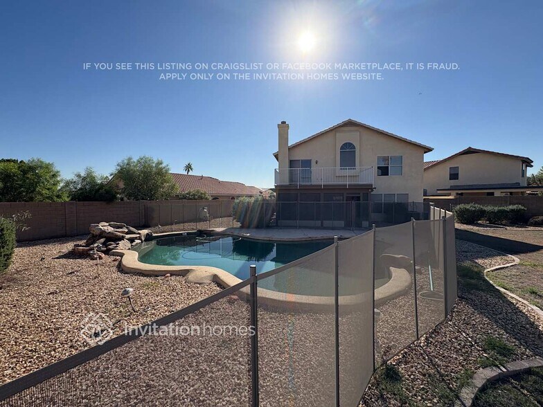 Building Photo - 12740 W Holly St