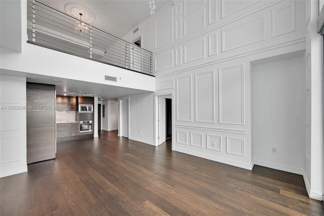 Building Photo - 900 Biscayne Blvd