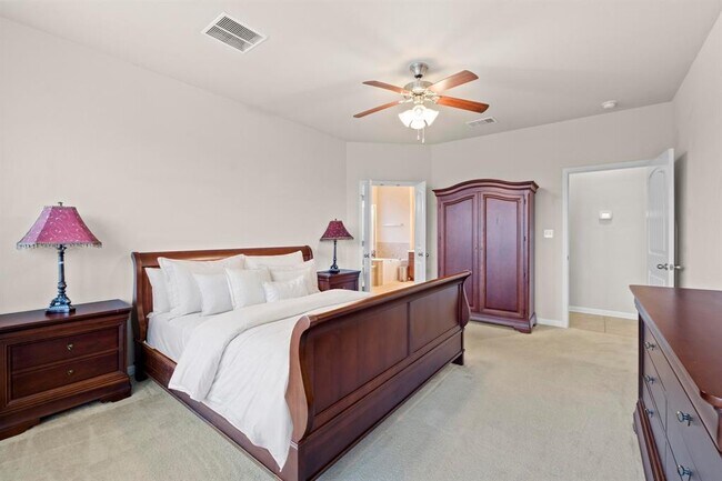 Building Photo - 112 David Duval Ct