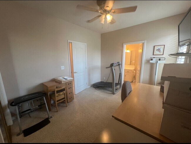 Building Photo - 3-bedroom, 2.5 bathroom home desirable Marquise Gated Community