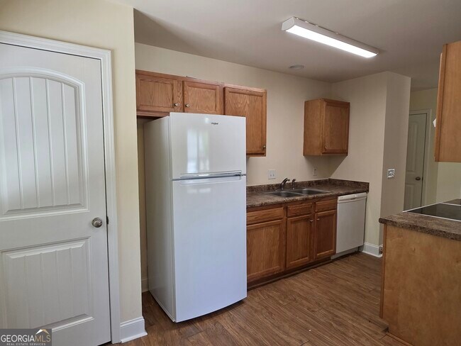 Building Photo - 129 Smithfield Dr