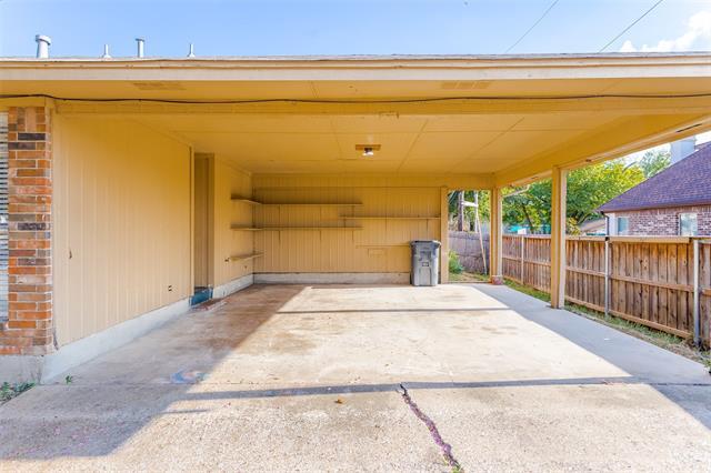 Building Photo - 900 Milby Rd