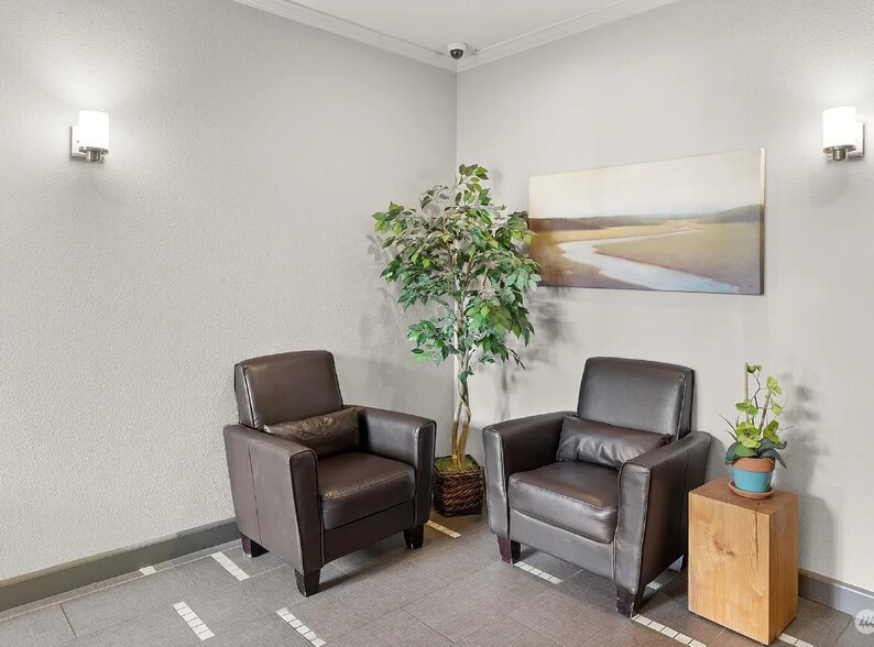 lobby - 769 Hayes Street