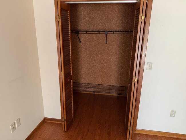 Building Photo - FiRST MONTHS RENT FREE 3/2/2 POOL HOME – 1...
