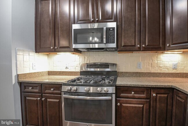 Building Photo - 629 Diamondback Dr