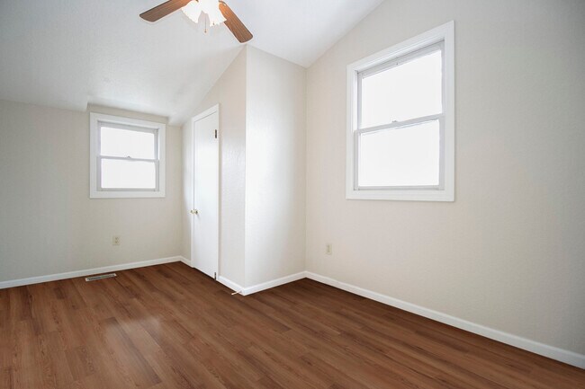 Building Photo - 6910 Brint Rd