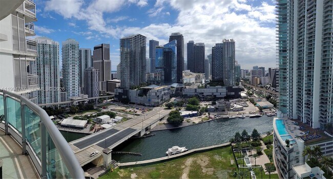 Building Photo - 350 S Miami Ave