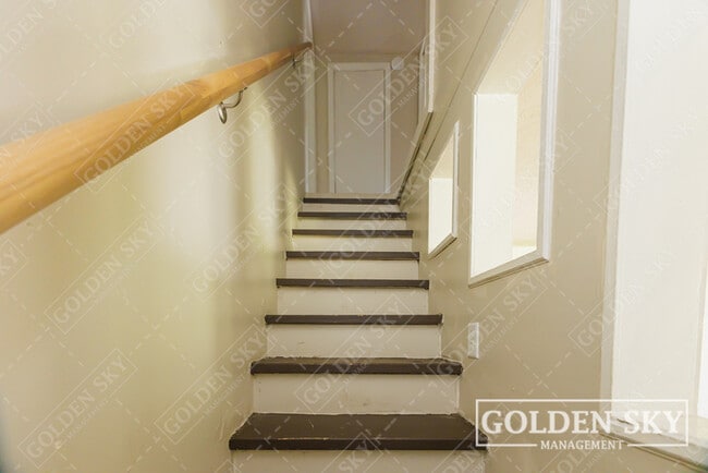 Building Photo - 609 N Waldemere Ave