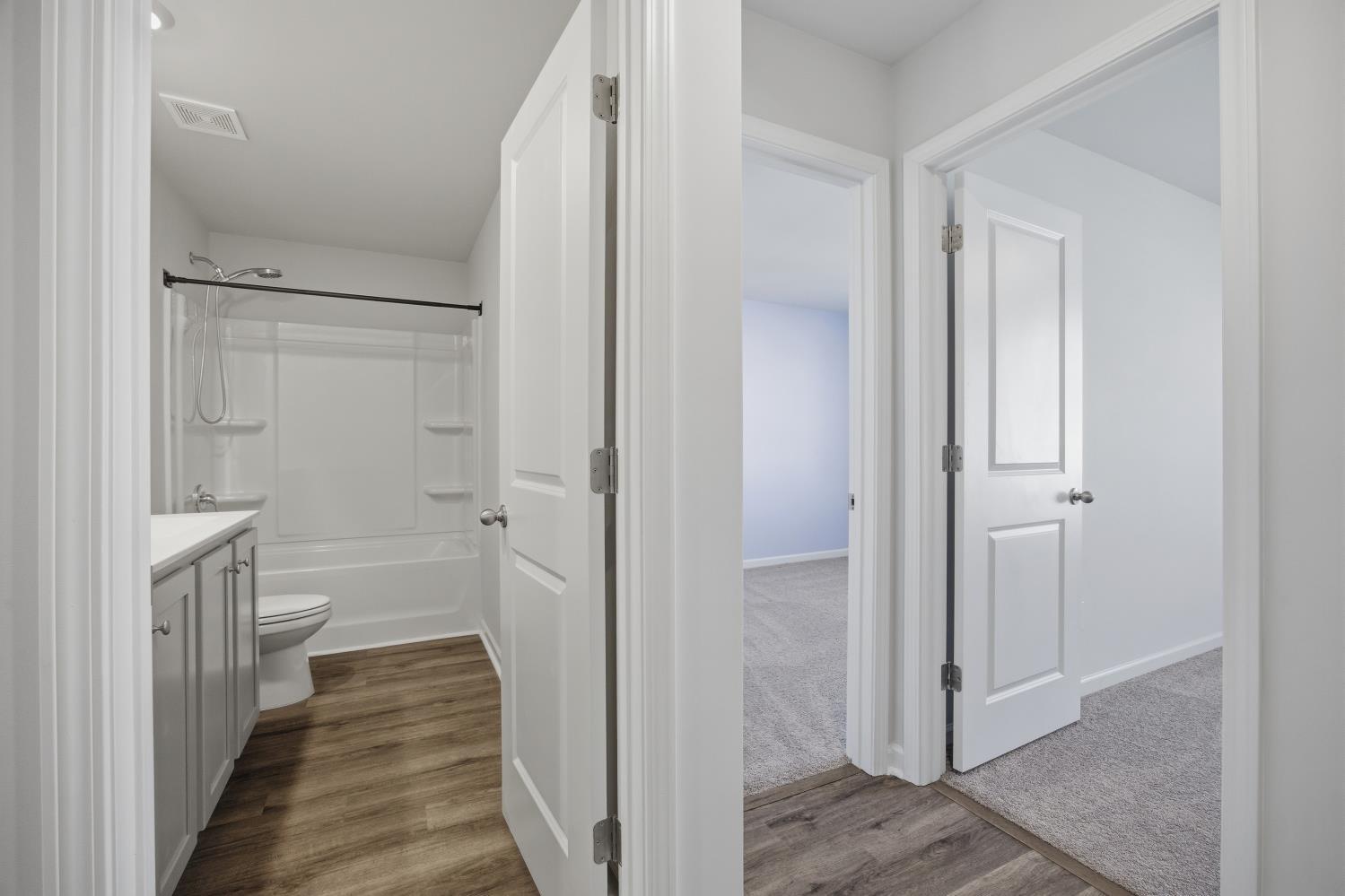 Upstairs hallway - 6668 Lemon Ln