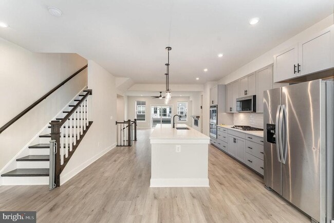 Building Photo - 1579 Sandpiper Bay Lp