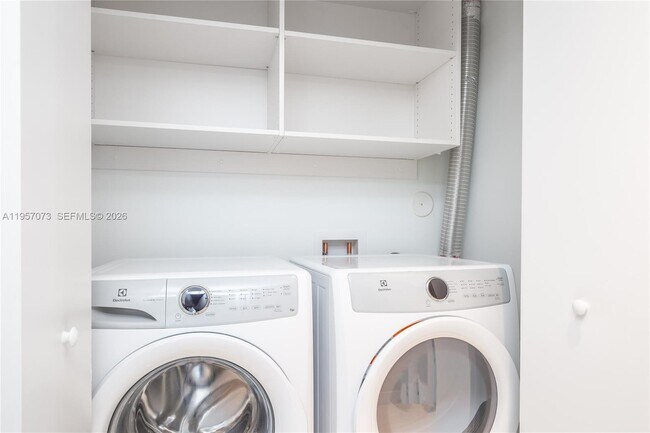 Building Photo - 16385 Biscayne Blvd