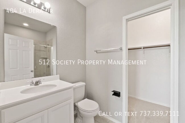 Building Photo - 404 La Dera Dr