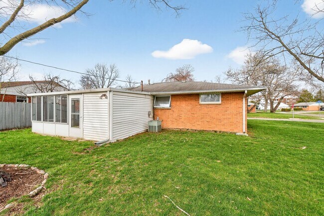 Building Photo - Hilliard 3-Bedroom Ranch