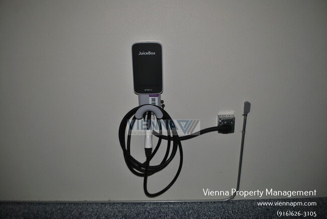 Building Photo - 3750 Jennieke Ct