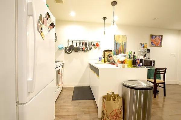 Building Photo - 3 bedroom in BROOKLYN NY 11221