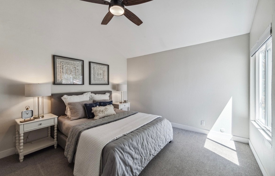 Building Photo - 2724 Oak Rd