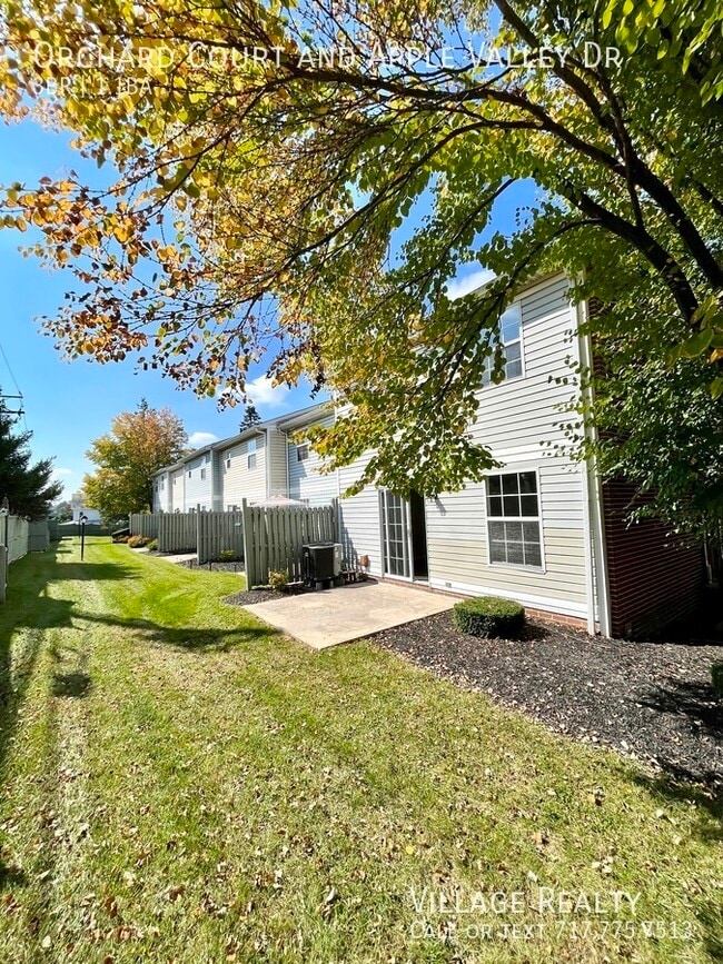 Building Photo - 302 Orchard Ct