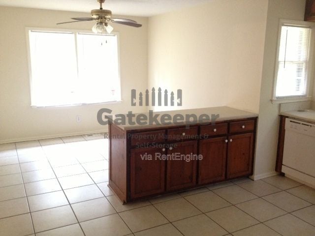 Building Photo - 125 Elberta Dr