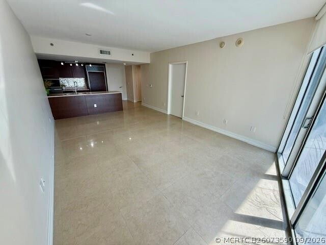 Building Photo - 465 Brickell Ave