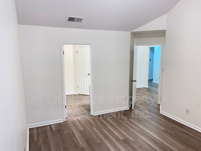 Building Photo - 7125 Showboat Ln