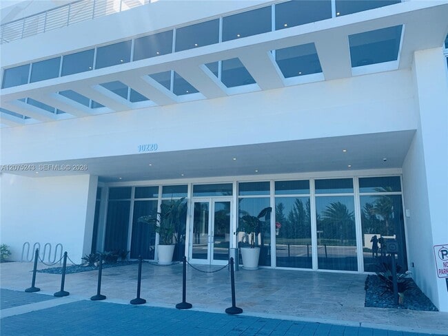 Building Photo - 6404 NW 105th Pl