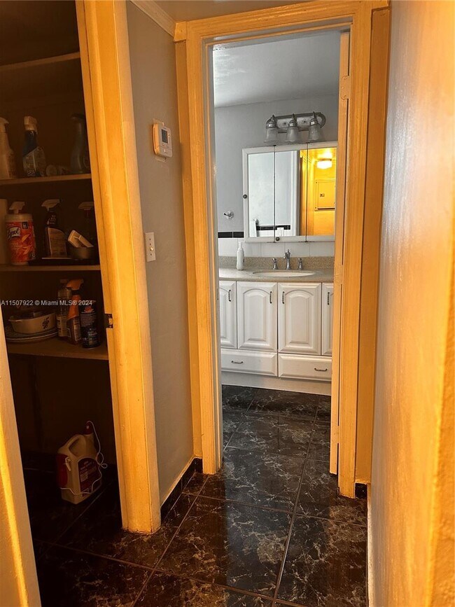 Building Photo - 3525 Polk St