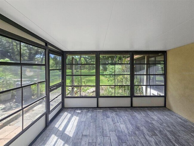 Building Photo - 6107 Evergreen Cir