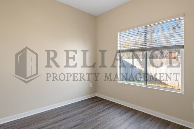 Building Photo - 3225 N Cedar Downs St