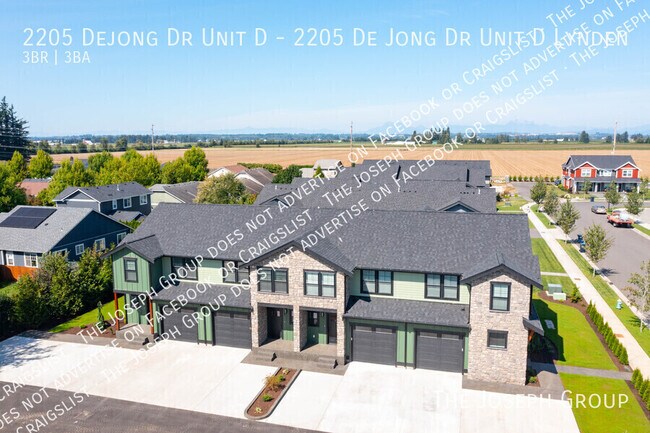 Building Photo - 2205 DeJong Dr