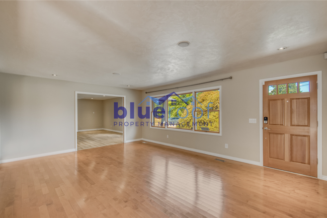 Building Photo - 27827 SW Grahams Ferry Rd