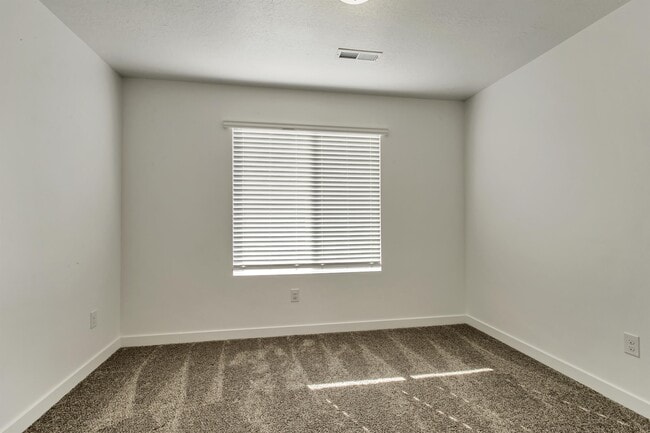 Building Photo - 869 S Brubaker Way