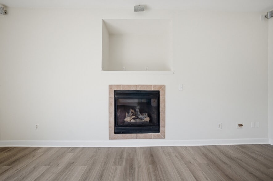 Building Photo - 5205 Pughsville Rd