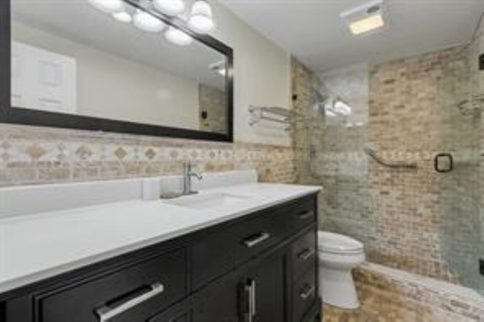 Building Photo - 2455 NE 51st St