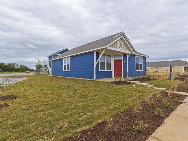 Building Photo - 335 Rachel St