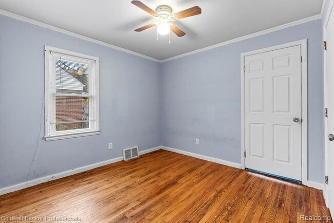 Building Photo - 19412 Sussex St