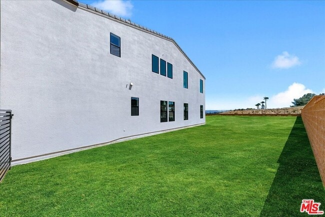 Building Photo - 22810 Seaqua Cir