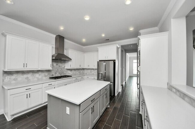 Building Photo - 28065 Woodland Bend Way