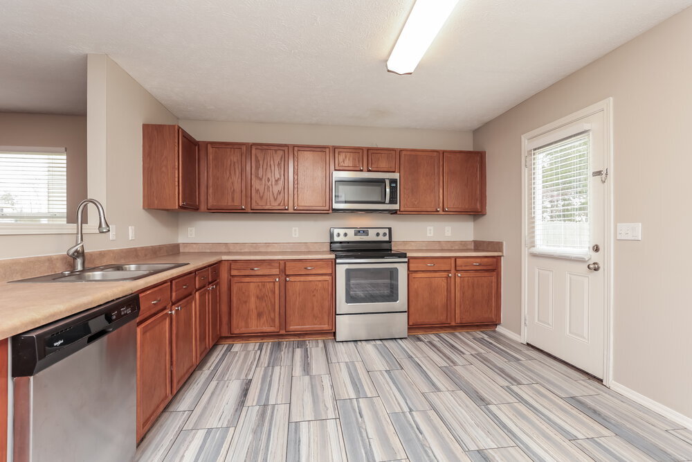 Building Photo - 5240 Sunsail Dr