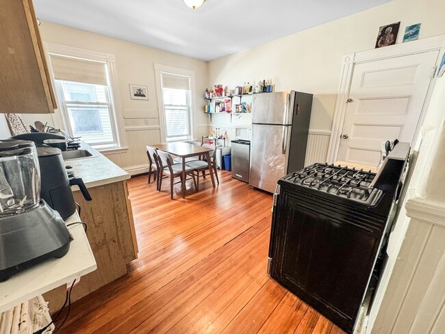 Building Photo - 52 Fayette St