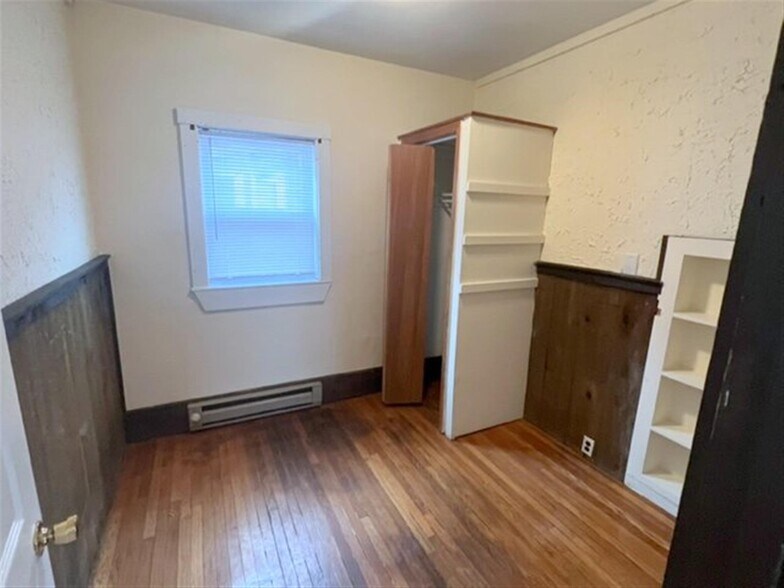 Building Photo - 543 Broadway