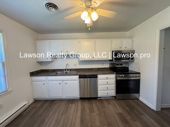 Building Photo - Moran 623-625