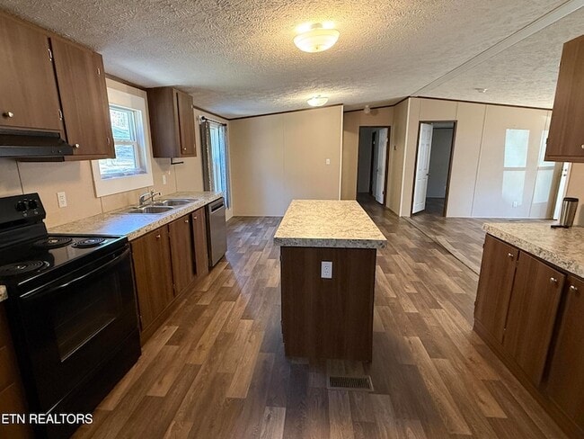 Building Photo - 8211 Barker Rd