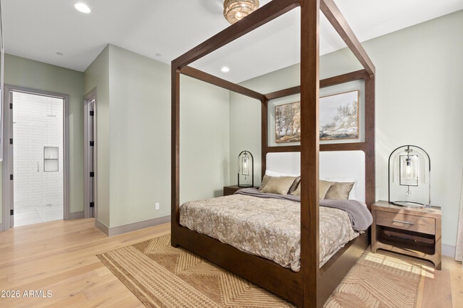 Building Photo - 2912 E Pierson St