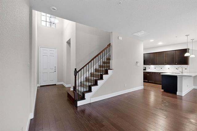 Building Photo - 2584 Jackson Dr