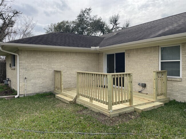 Building Photo - 1834 Locksford St