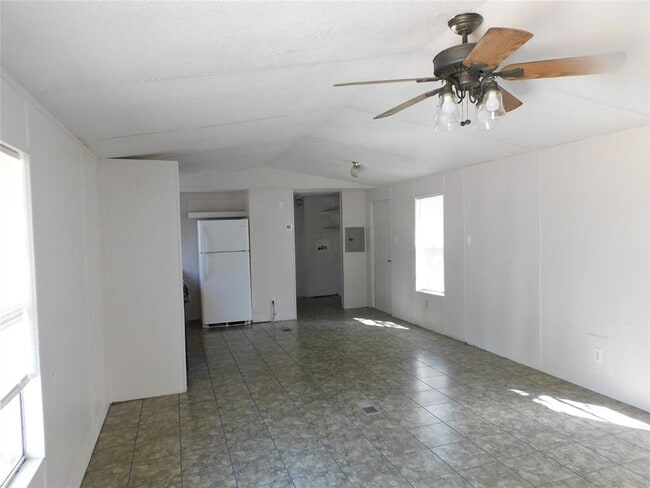 Building Photo - 136 Bullfrog Holler Rd