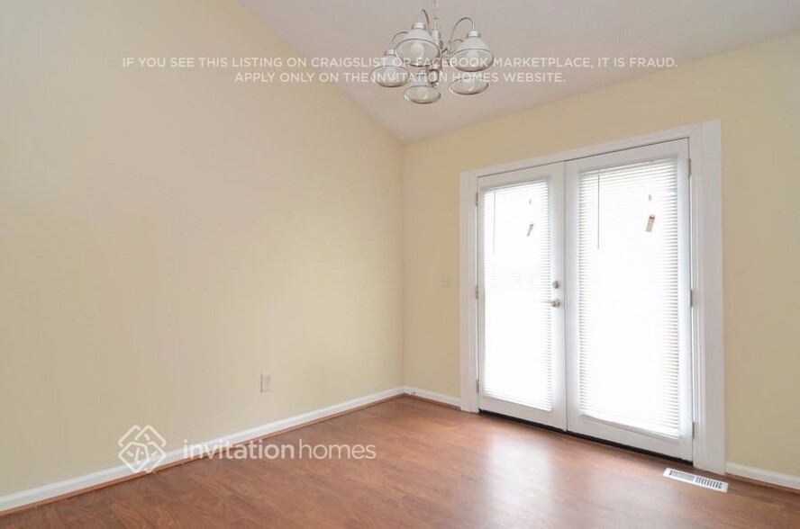 Building Photo - 1060 Heatherwood Ct