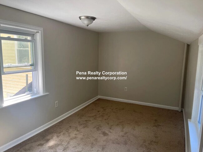 Building Photo - 130 South St